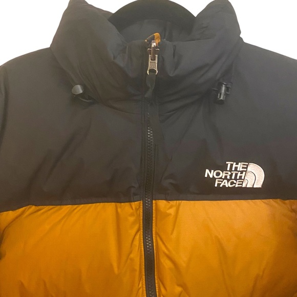 THE NORTH FACE Mens 1996 Retro Nuptse Jacket in Timber Tan Size L, XL - Picture 2 of 16